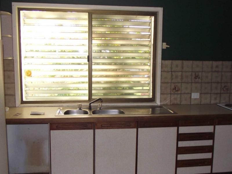 40 Crest Haven, Lamb Island QLD 4184