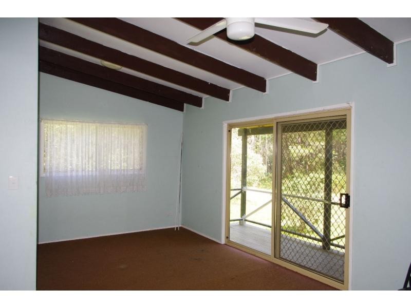 4 Dove Street, Macleay Island QLD 4184