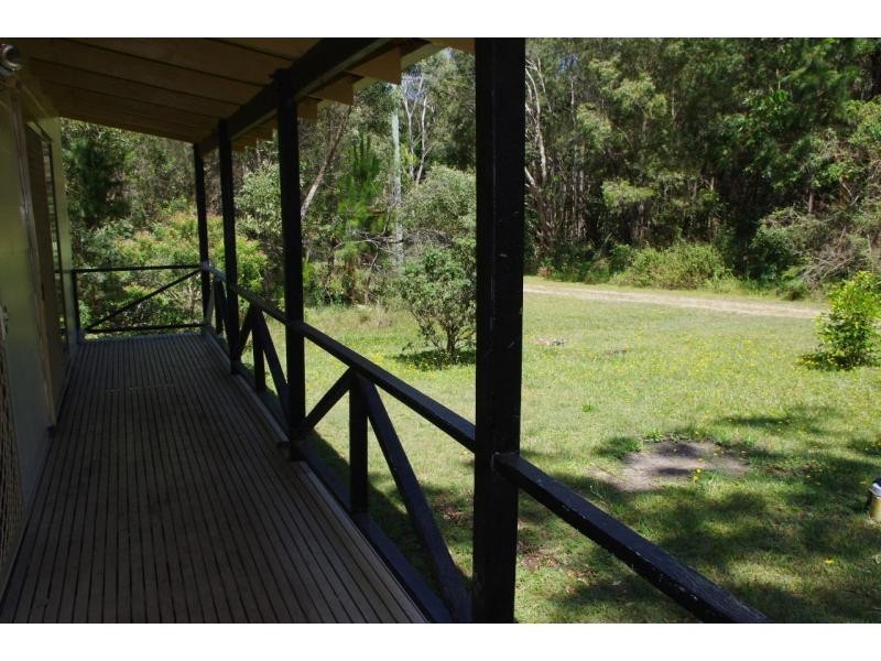 4 Dove Street, Macleay Island QLD 4184