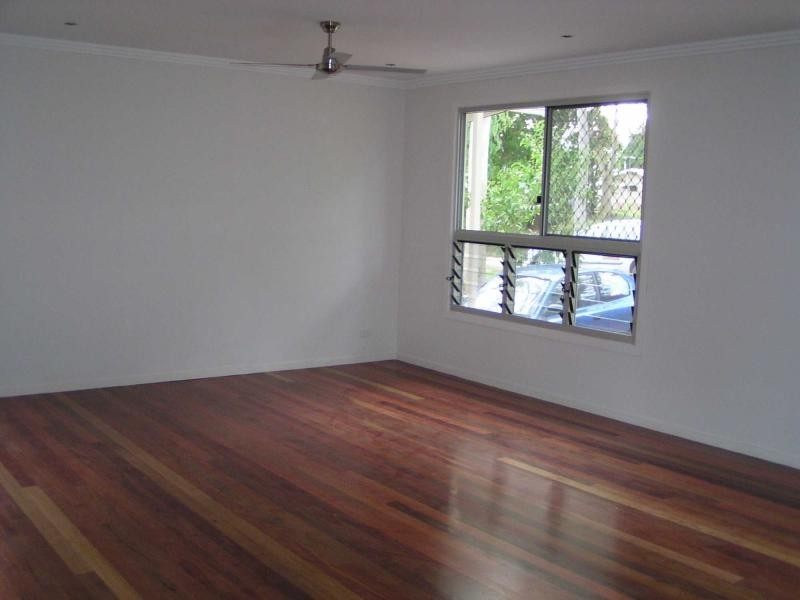 20 Tingara Street, Macleay Island QLD 4184