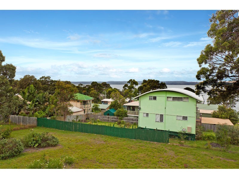 23 Oomool Street, Macleay Island QLD 4184