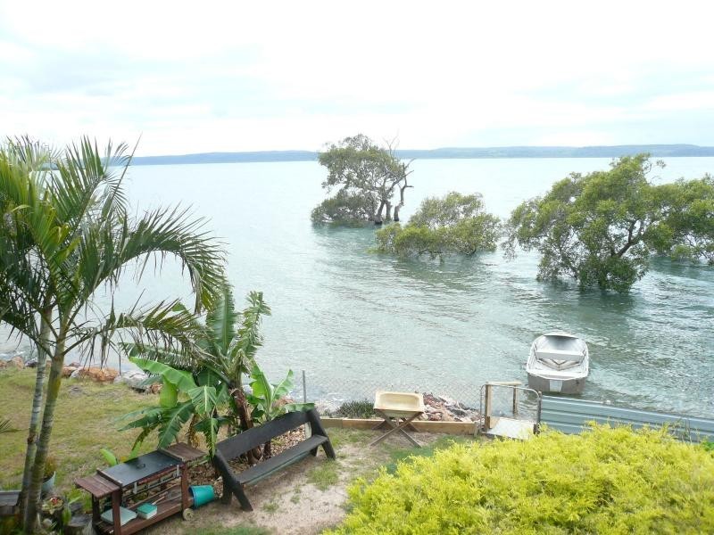 32 Koonwarra Parade, Macleay Island QLD 4184