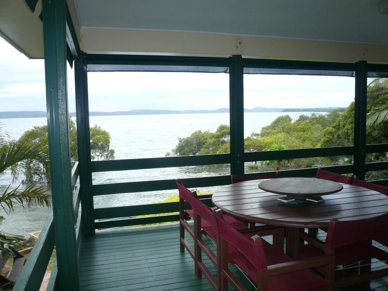 32 Koonwarra Parade, Macleay Island QLD 4184