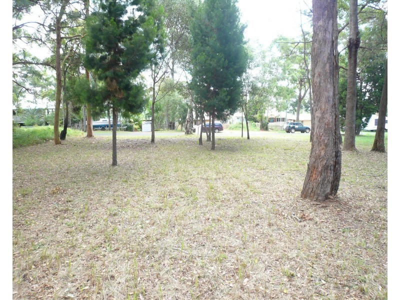 24 Coast Road, Macleay Island QLD 4184