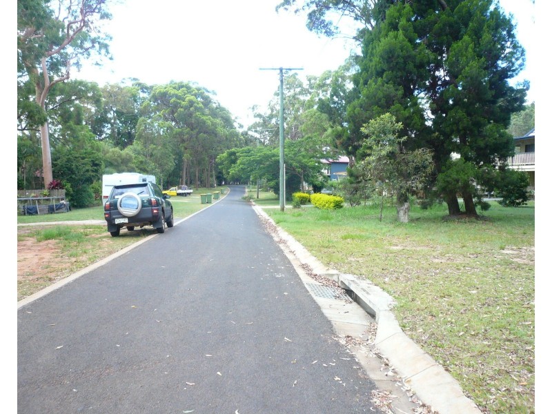 24 Coast Road, Macleay Island QLD 4184