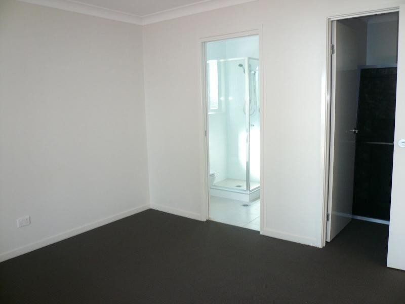 23 Cliff Terrace, Macleay Island QLD 4184