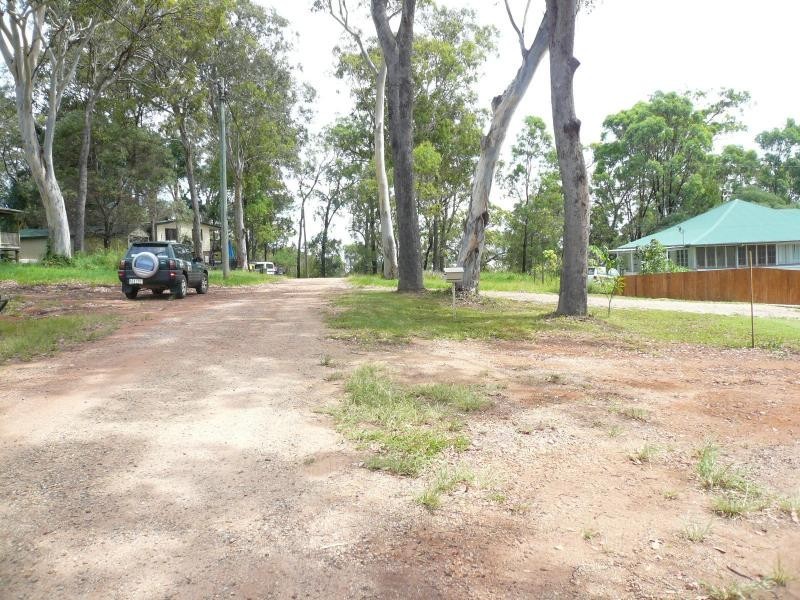 23 Cliff Terrace, Macleay Island QLD 4184