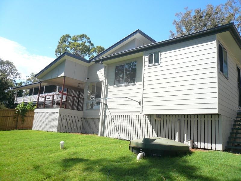 23 Cliff Terrace, Macleay Island QLD 4184