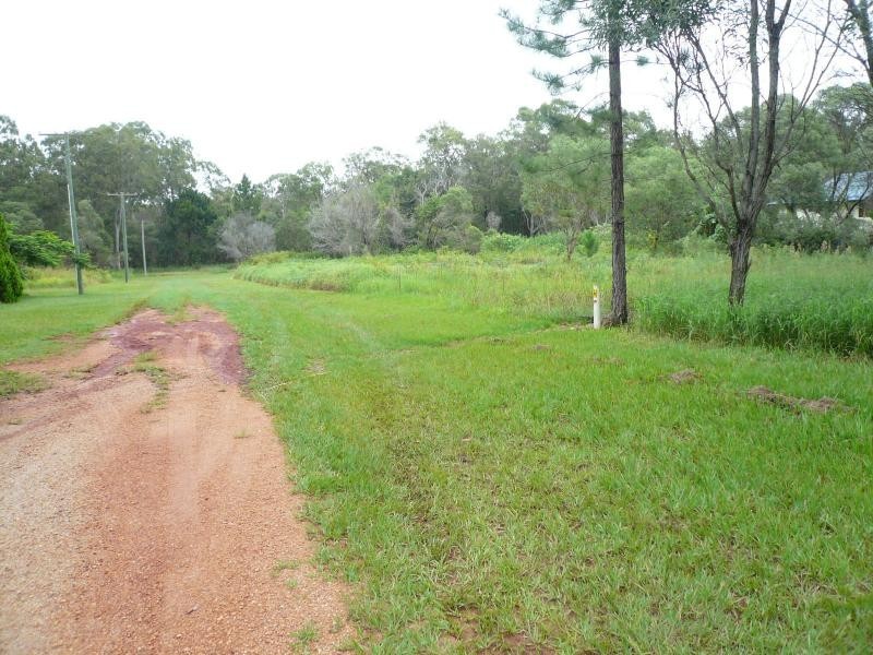 16 Rhodes Street, Macleay Island QLD 4184