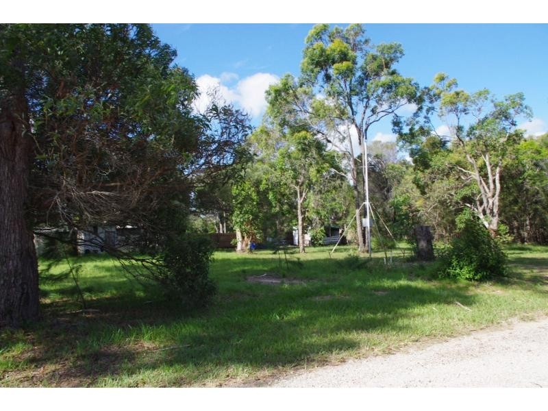 7 Glen Street, Macleay Island QLD 4184