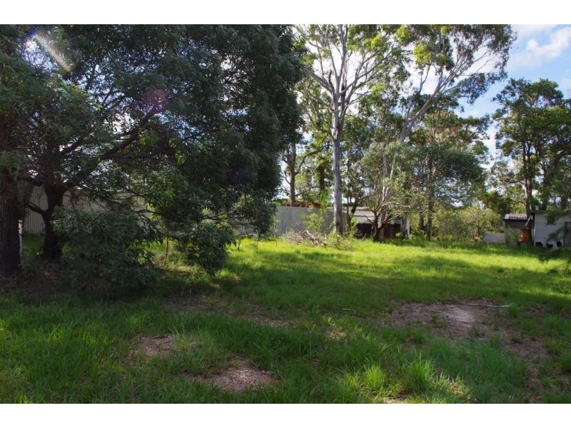 7 Glen Street, Macleay Island QLD 4184