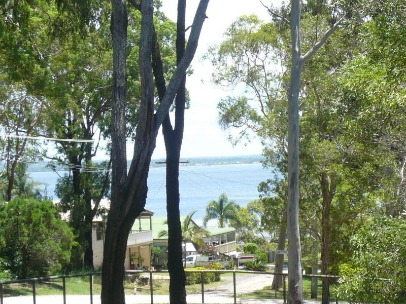 3 Dinjerra Street, Macleay Island QLD 4184
