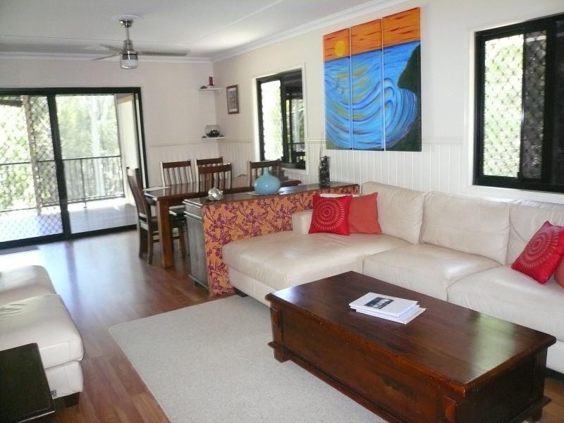 3 Dinjerra Street, Macleay Island QLD 4184