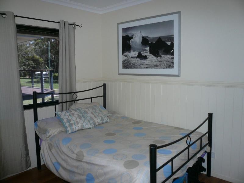 3 Dinjerra Street, Macleay Island QLD 4184