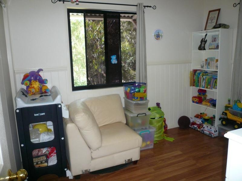 3 Dinjerra Street, Macleay Island QLD 4184