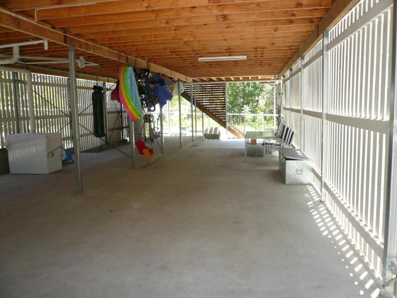 3 Dinjerra Street, Macleay Island QLD 4184