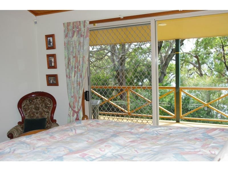 24 Weeroona Avenue, Macleay Island QLD 4184