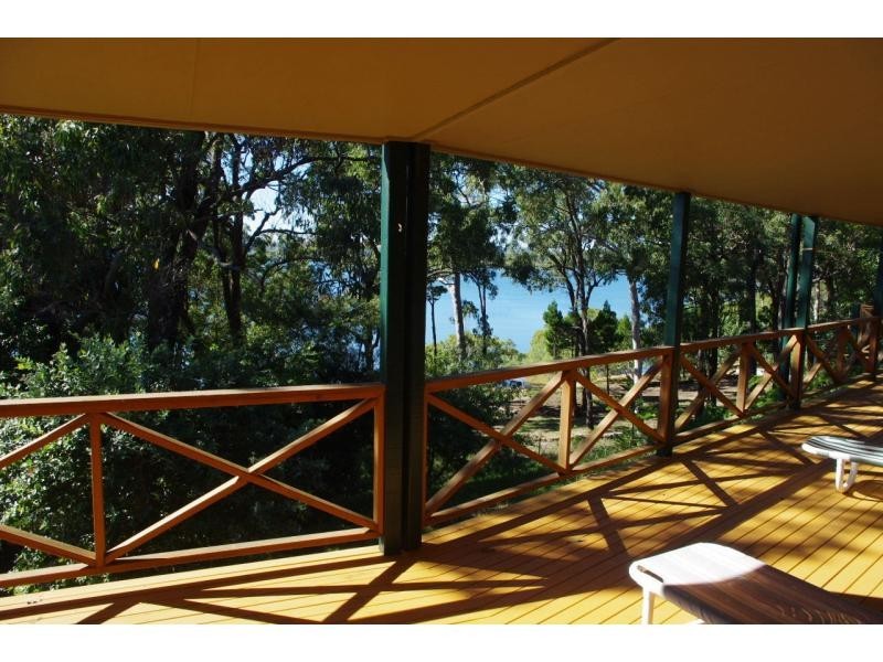 24 Weeroona Avenue, Macleay Island QLD 4184