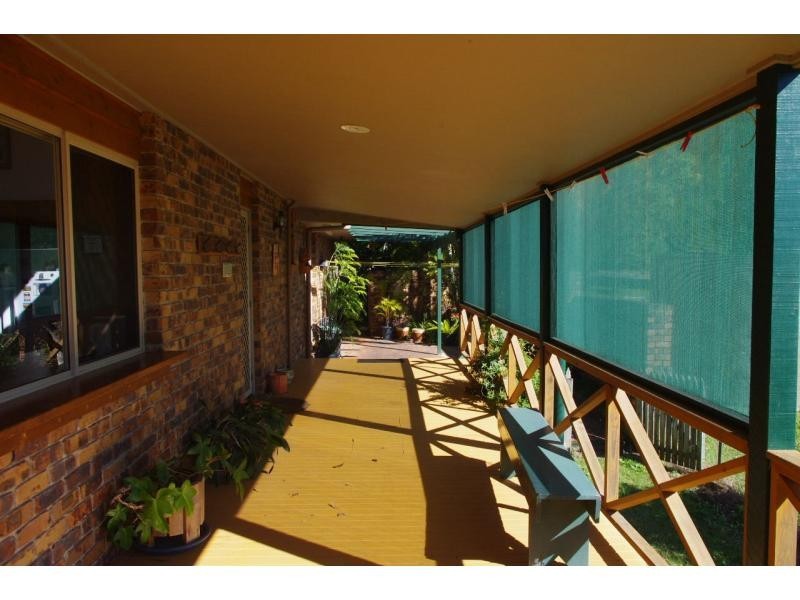 24 Weeroona Avenue, Macleay Island QLD 4184