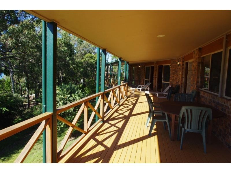 24 Weeroona Avenue, Macleay Island QLD 4184