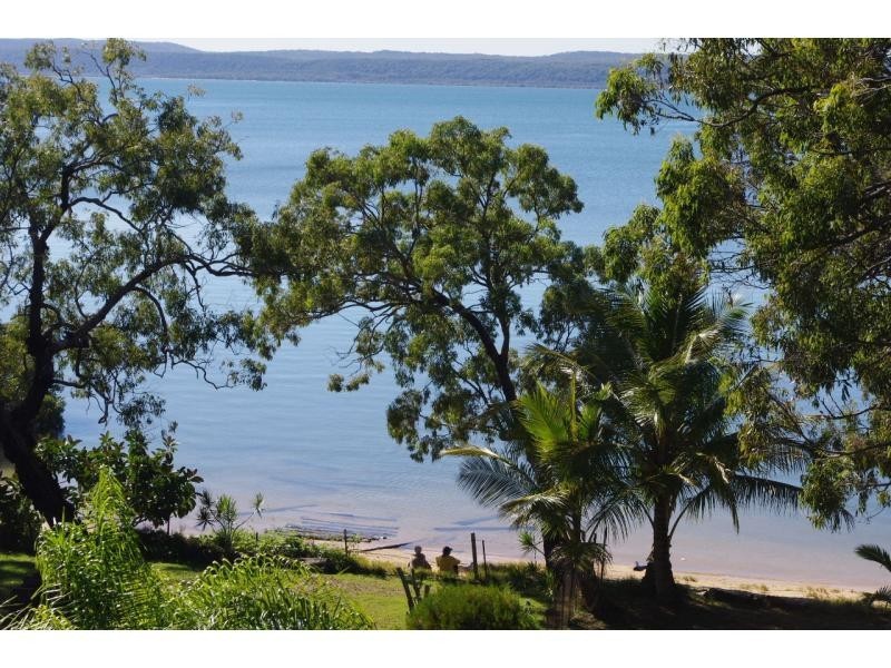 24 Weeroona Avenue, Macleay Island QLD 4184