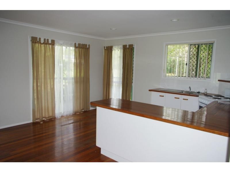 15 Lonicera Street, Macleay Island QLD 4184