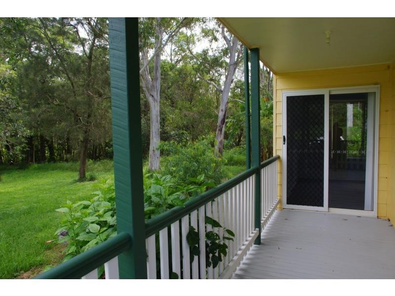 15 Lonicera Street, Macleay Island QLD 4184