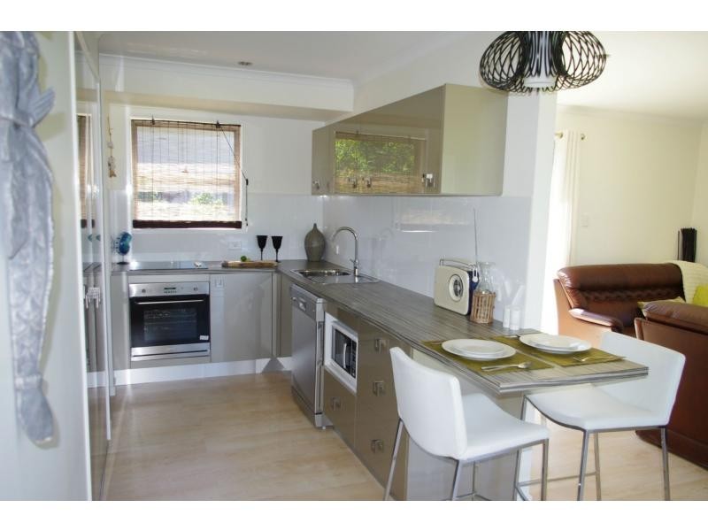 17 Cressy Street, Macleay Island QLD 4184