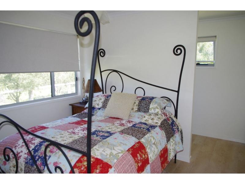 17 Cressy Street, Macleay Island QLD 4184