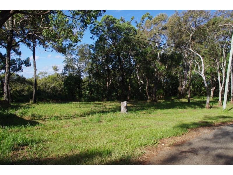 41 Blue Bay Crescent, Macleay Island QLD 4184