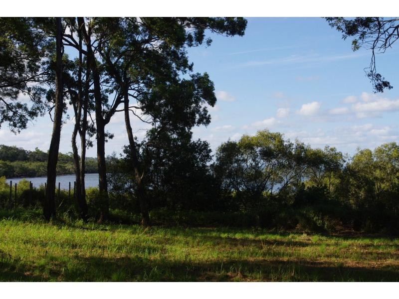 41 Blue Bay Crescent, Macleay Island QLD 4184