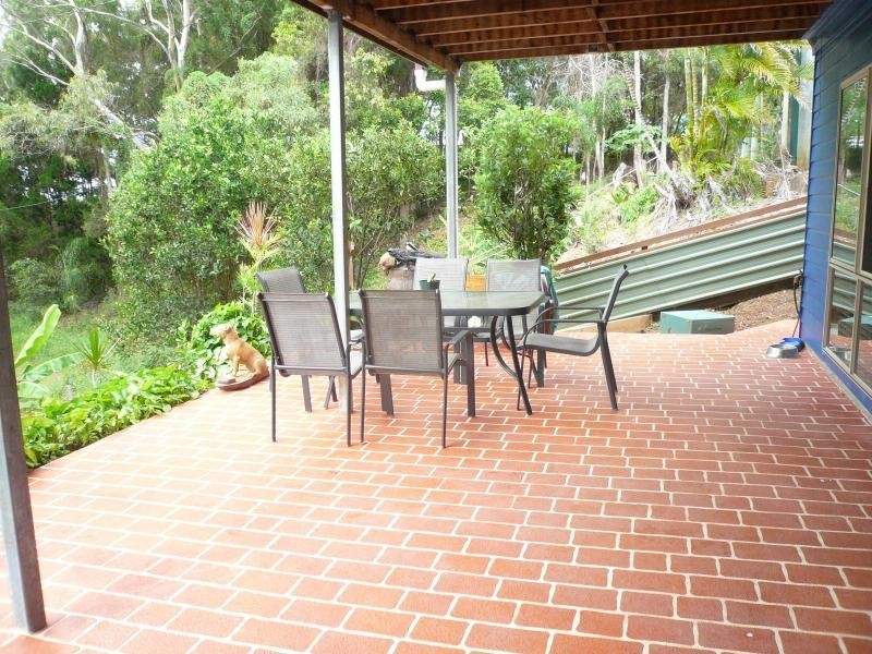 17 Golden Sands Boulevard, Macleay Island QLD 4184