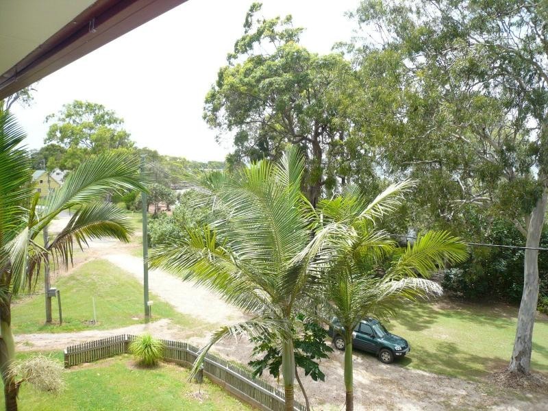 17 Golden Sands Boulevard, Macleay Island QLD 4184