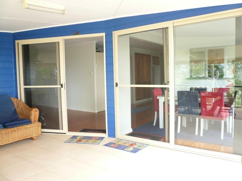 17 Golden Sands Boulevard, Macleay Island QLD 4184