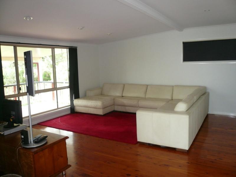 17 Golden Sands Boulevard, Macleay Island QLD 4184