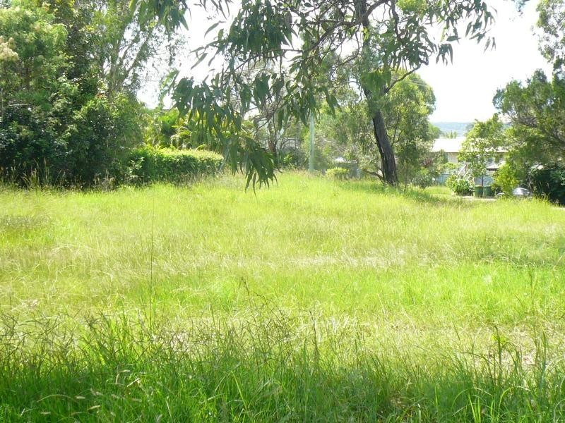 14 Alkira Street, Macleay Island QLD 4184