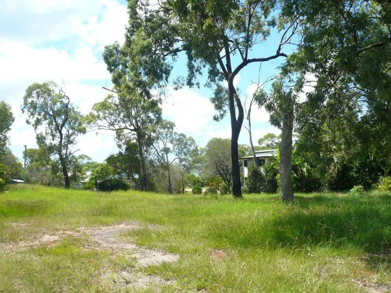 14 Alkira Street, Macleay Island QLD 4184