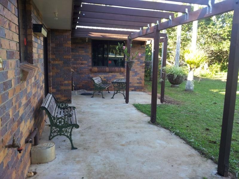 2 Michael Avenue, Lamb Island QLD 4184