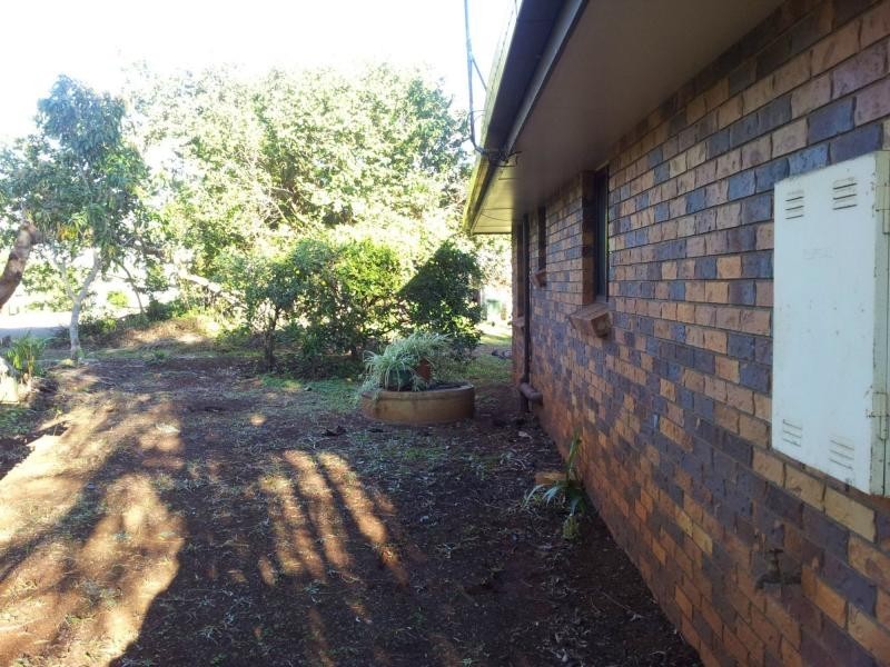 2 Michael Avenue, Lamb Island QLD 4184