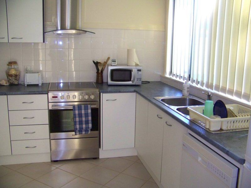 31 Pier Haven, Lamb Island QLD 4184