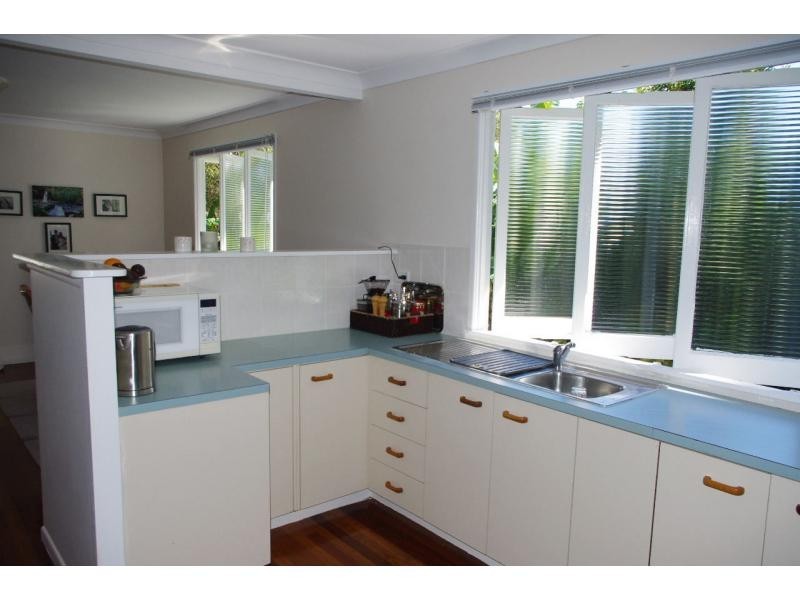 18 Devaney Street, Macleay Island QLD 4184