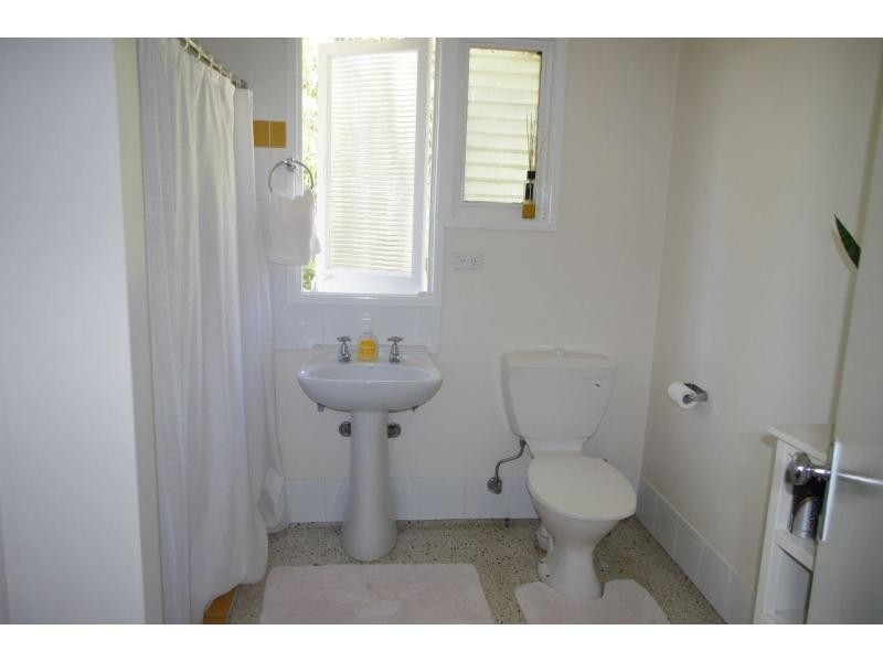 18 Devaney Street, Macleay Island QLD 4184