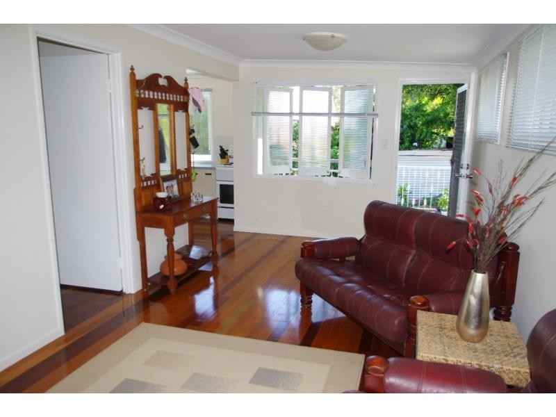 18 Devaney Street, Macleay Island QLD 4184