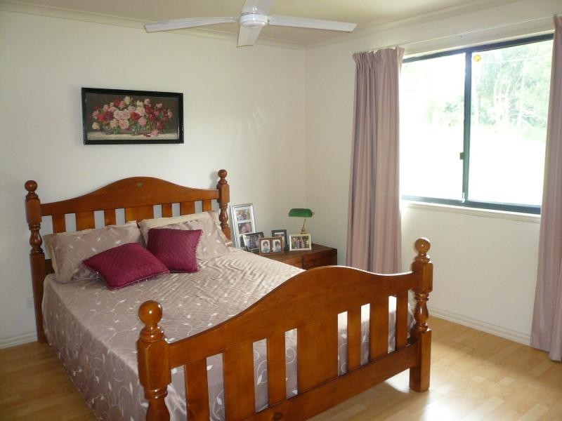 11 Jane Street, Macleay Island QLD 4184