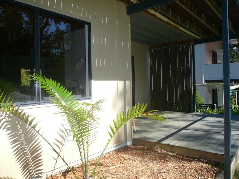 11 Jane Street, Macleay Island QLD 4184