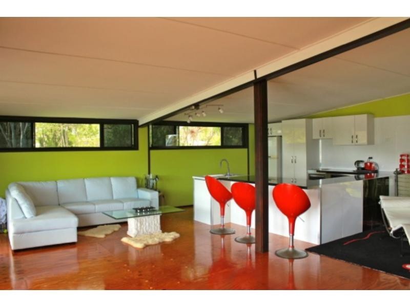 3 Kim Crescent, Macleay Island QLD 4184