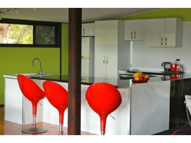 3 Kim Crescent, Macleay Island QLD 4184