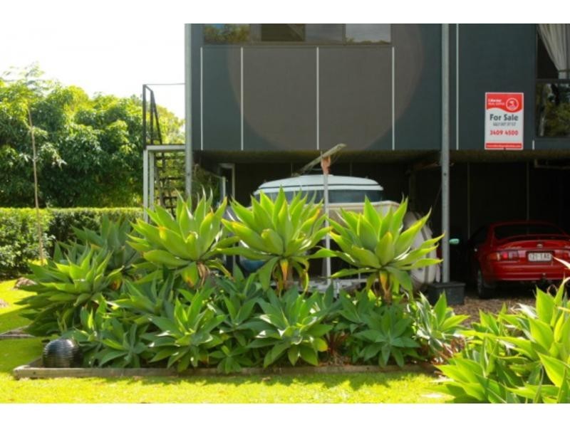 3 Kim Crescent, Macleay Island QLD 4184