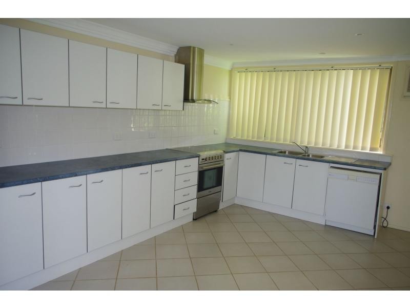 31 Pier Haven, Lamb Island QLD 4184