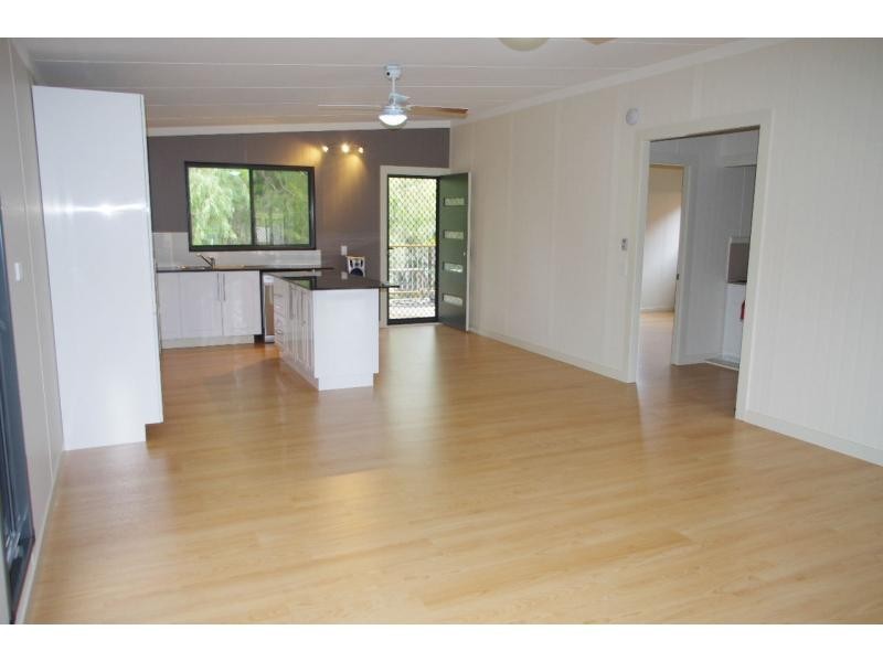 6 Alistair Court, Macleay Island QLD 4184